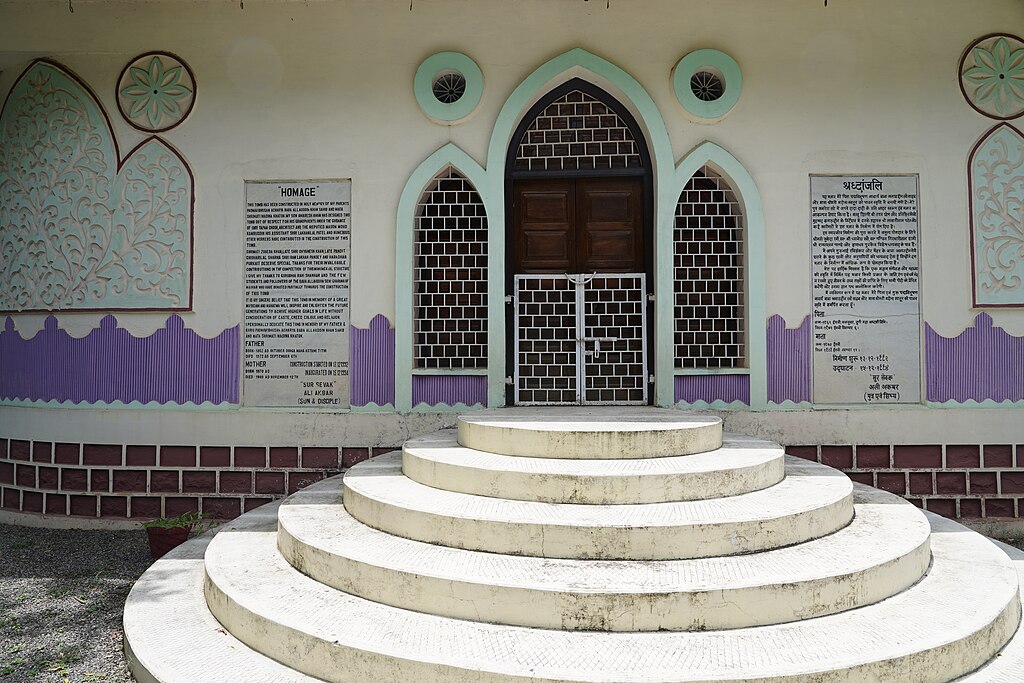 Ustad Allauddin Khan Maqbara